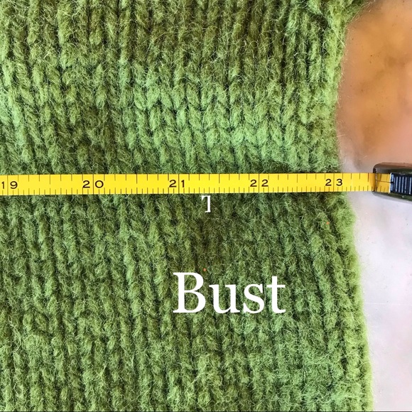 Hand Knit Chunky Oversized Turtle Neck Sweater - Picture 4 of 7